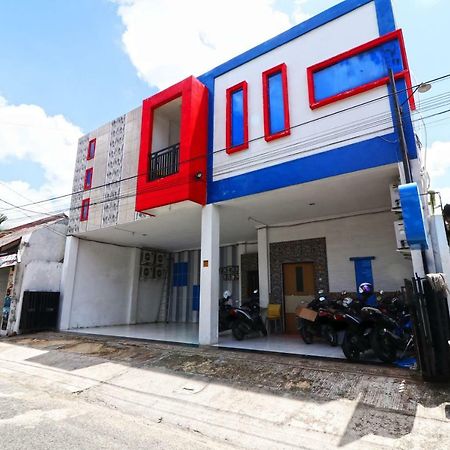 Semata Wayang Syariah Homestay Banjarbaru Exteriör bild