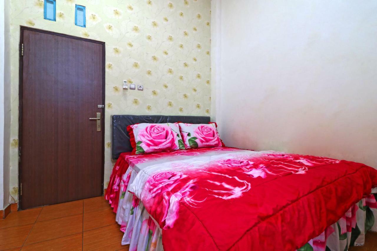 Semata Wayang Syariah Homestay Banjarbaru Exteriör bild